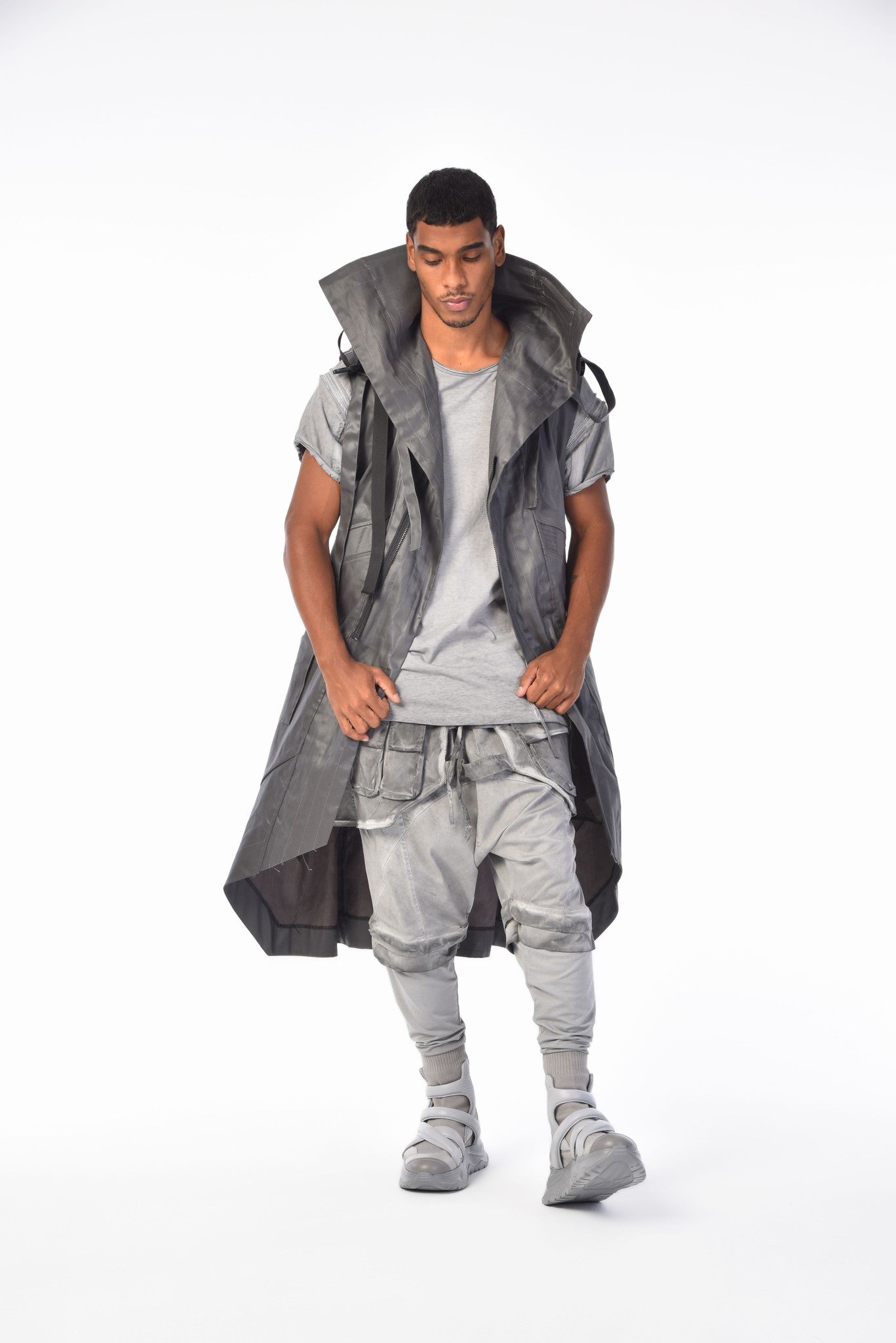 Multi-Pocket Men’s Vest