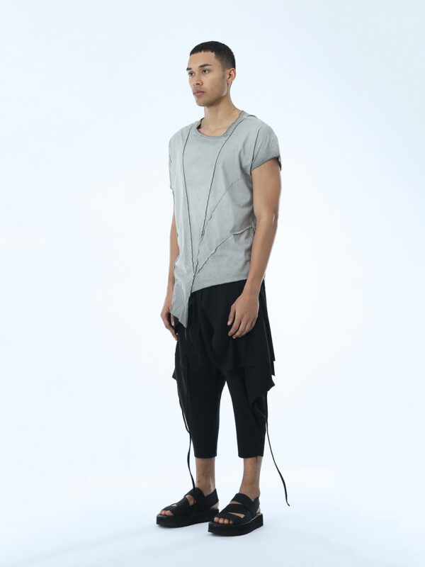 BOAT NECK OVERLOCK STITCHING ASYMMETRIC MEN'S T-SHIRT