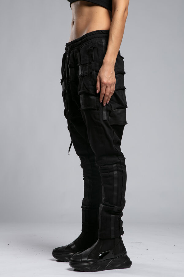 WOMEN'S PANTS WITH DIRTY STITCHED GARNISH