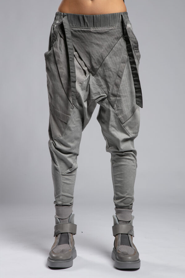 WOMEN'S PANTS WITH DIRTY STITCHED GARNISH